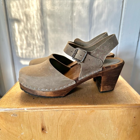 Lotta Stockholm Clogs - Picture 1 of 8